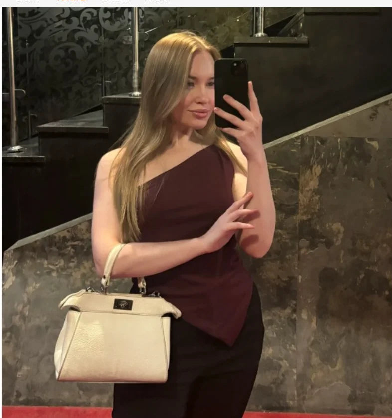 SOLYVIA T-Shirt Solid Color Single Shoulder Fit Top